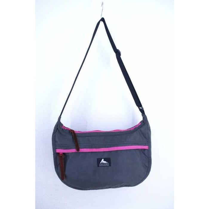 グレゴリー Gregory Usa製 ショルダーバッグ メンズ 中古 ブランド古着バズストア 0623 ブランド古着販売のbazzstore 通販 Yahoo ショッピング