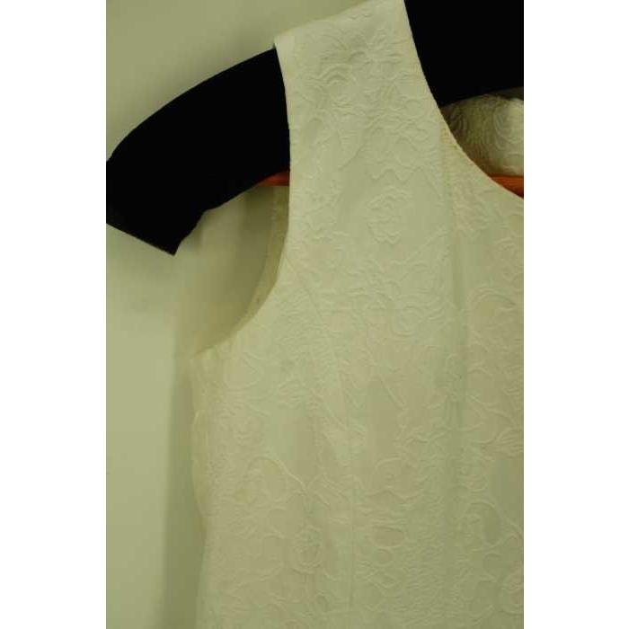 ビームスライツ Beams Lights ワンピース レディース サイズjpn 36 花柄刺繍ノースリーブワンピース 中古 ブランド古着バズストア 1 ブランド古着販売のbazzstore 通販 Yahoo ショッピング