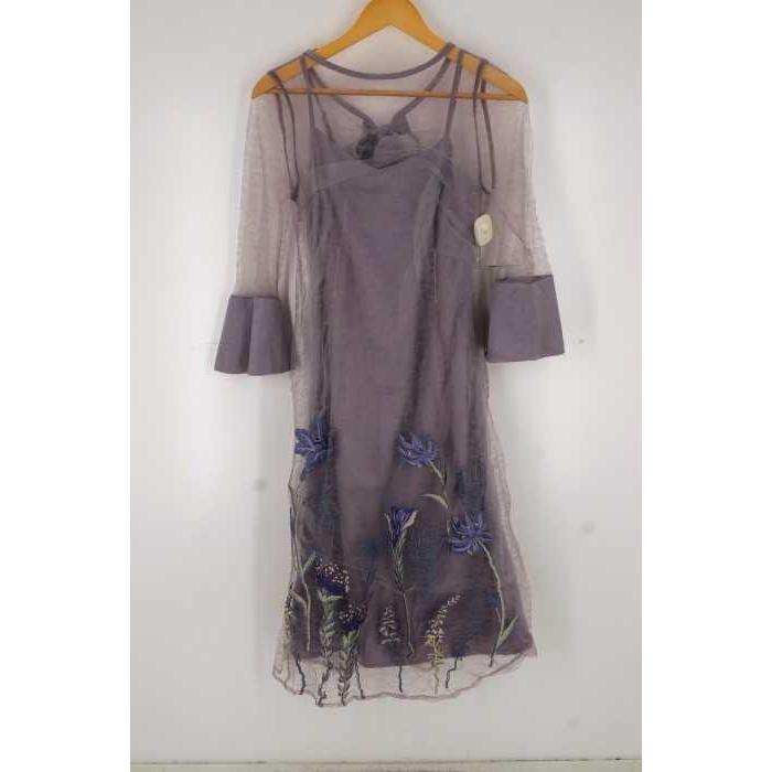 リリーブラウン Lily Brown アフリカンフラワー刺繍ワンピース