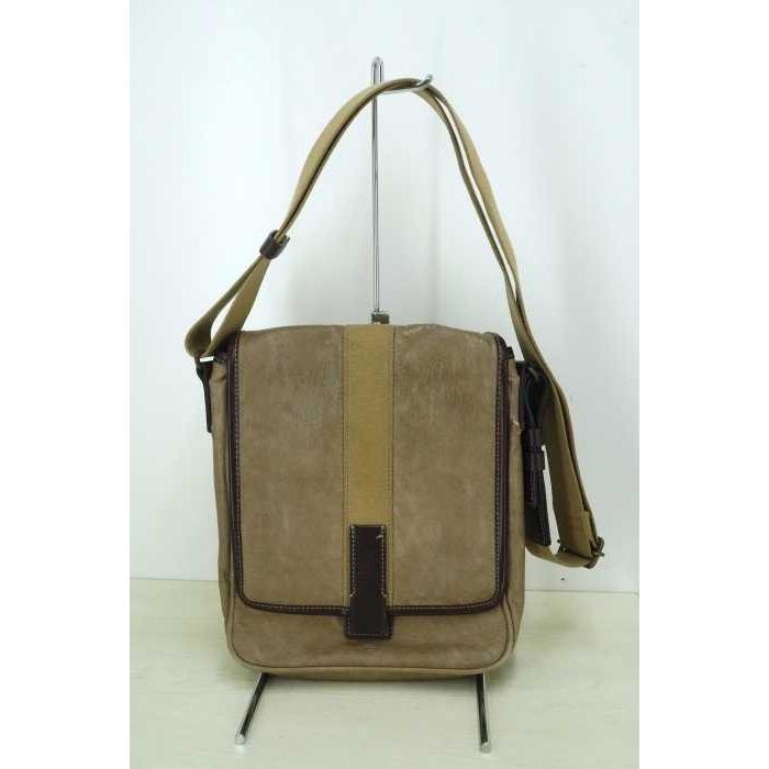 メンズショルダーバッグ タケオキクチ Takeo Kikuchi キャンバス切替レザーショルダーバッグ 中古 ブランド古着バズストア 0211 ブランド古着販売のbazzstore 通販 Yahoo ショッピング