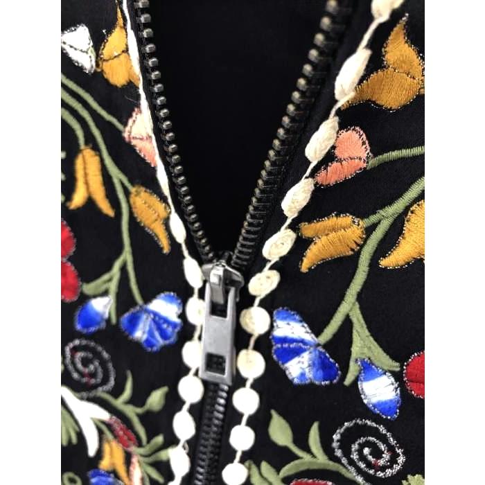 ザラ ウーマン Zara Woman フラワー刺繍フリルサテンブルゾン スタジャン レディース S 中古 古着 ブランド古着販売のbazzstore 通販 Yahoo ショッピング