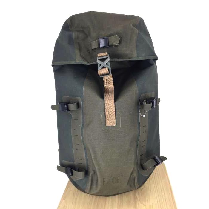 エフシーイー F Ce No Seam Roll Top ノーシーム ロール トップ バックパック メンズ 中古 ブランド古着販売のbazzstore 通販 Yahoo ショッピング