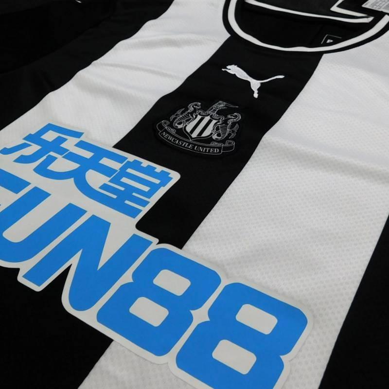 ニューカッスル　19　ホーム　半袖　ユニフォーム　PUMA　2019シーズン(正規品/メール便可/メーカーコード756297 01) | PUMA | 02