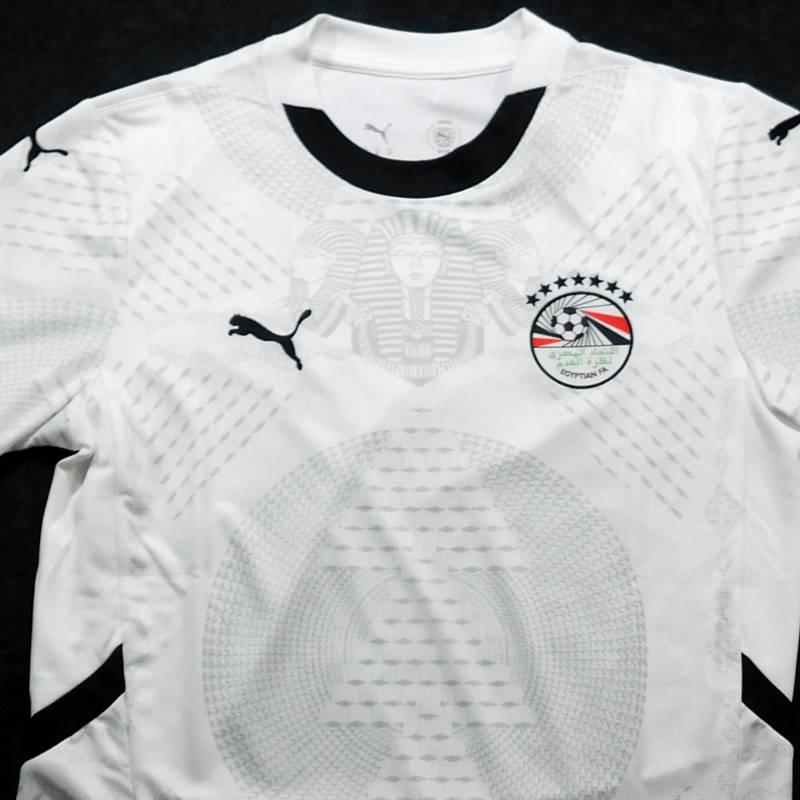 エジプト代表　25　アウェイ　半袖　ユニフォーム　PUMA(正規品/メール便可/メーカーコード777133 02) | PUMA | 01