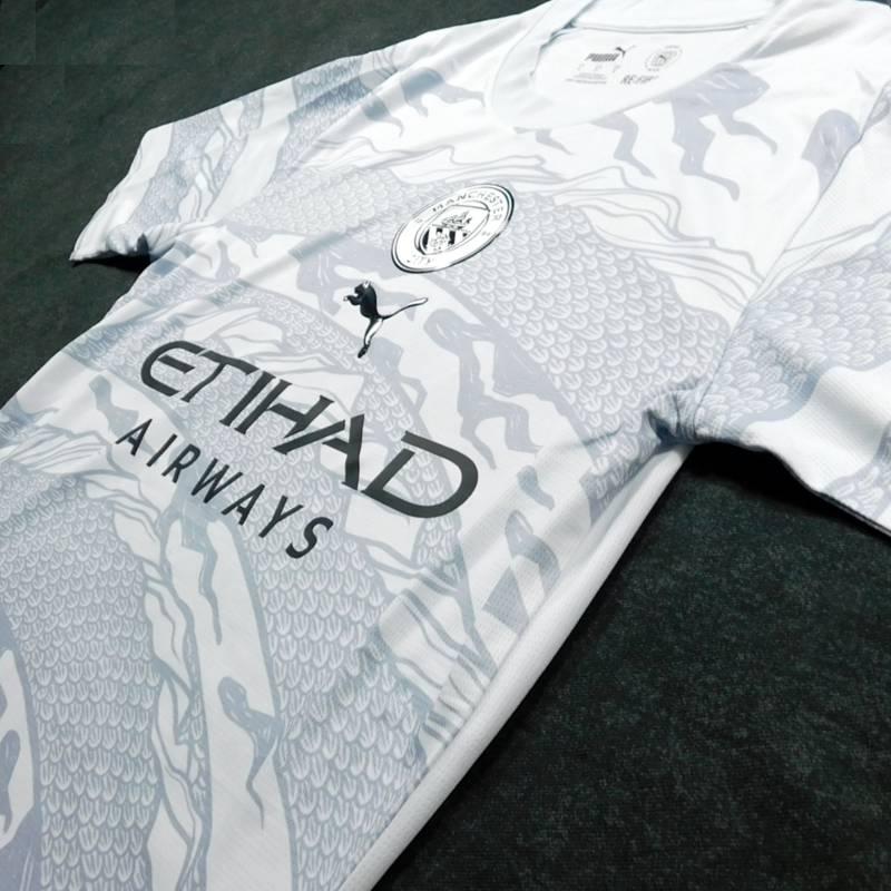 マンチェスターシティ　2024 Year of the Dragon　半袖　ユニフォーム　PUMA　2023シーズン(正規品/メール便可/メーカーコード778516 20) | PUMA | 01