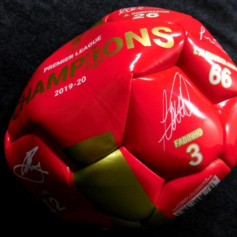 リバプール チームオフィシャル 19 プレミアリーグ優勝 サッカーボール 5号サイズ E 5 1 Li バルボラフットボール支店 通販 Yahoo ショッピング