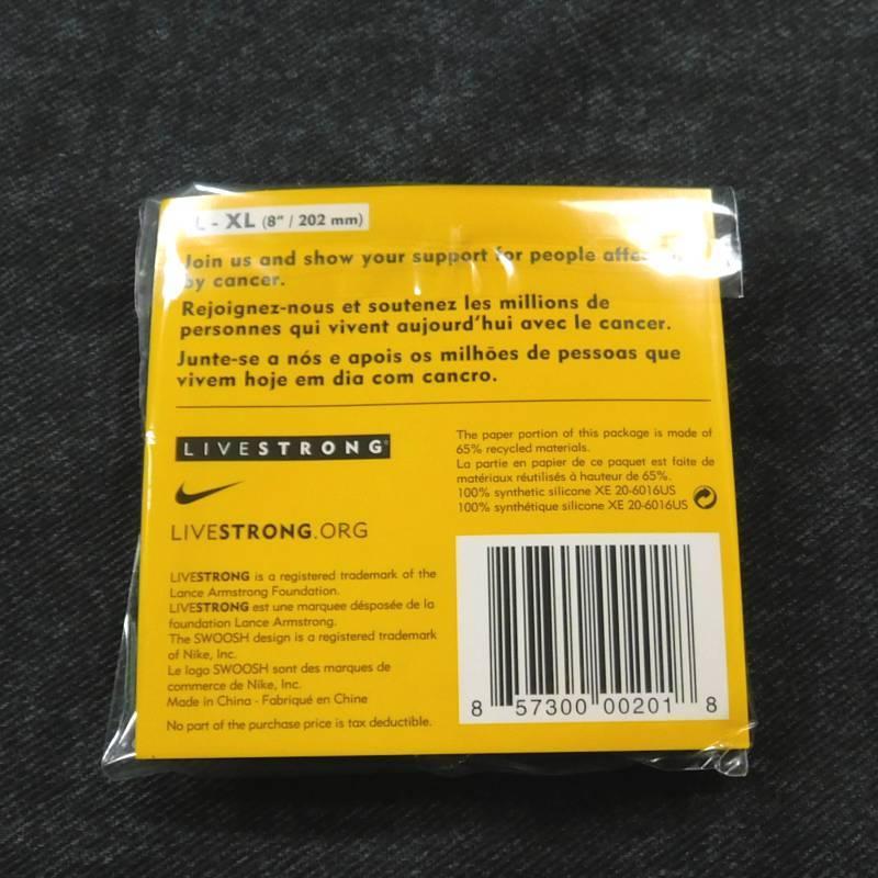 LIVE STRONG リストバンド NIKE (正規品/メール便可) :LIVESTRONG
