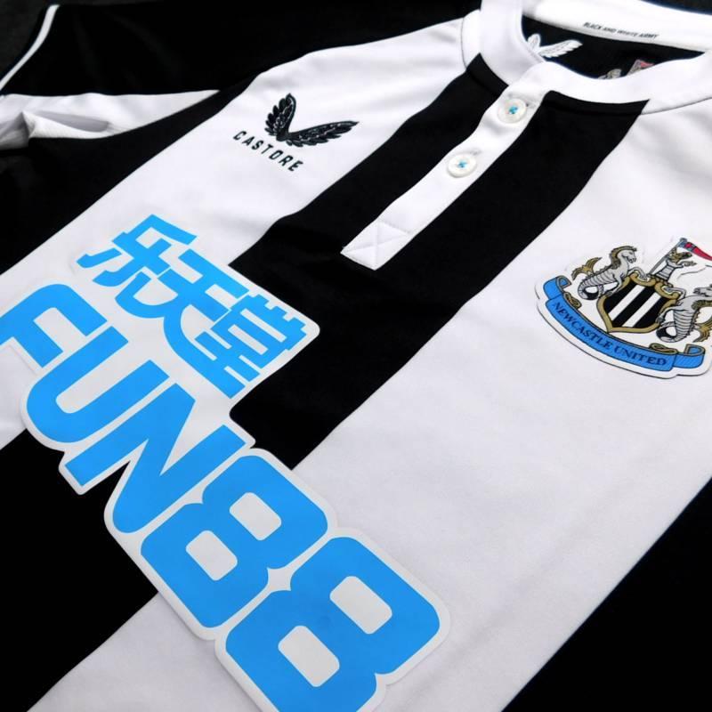 ニューカッスル　21　ホーム　半袖　ユニフォーム　CASTORE　2021シーズン(正規品/メール便可/メーカーコードTM0199B) |  | 01