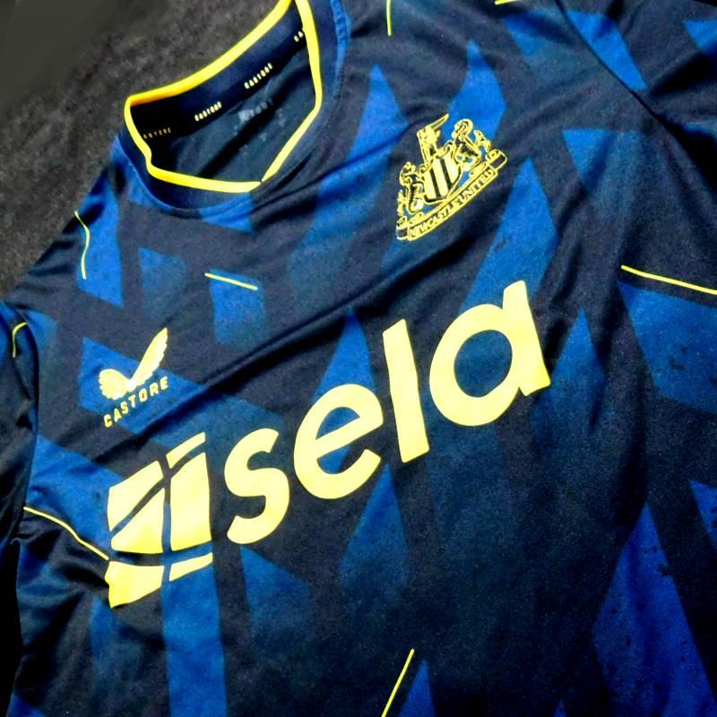 ニューカッスル　23　サード　半袖　ユニフォーム　CASTORE　2023シーズン(正規品/メール便可/メーカーコードTM3762) |  | 01