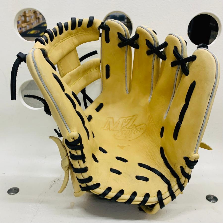 美品Mizuno MZsofter 軟式用 内野手向け グローブ 内野手向け