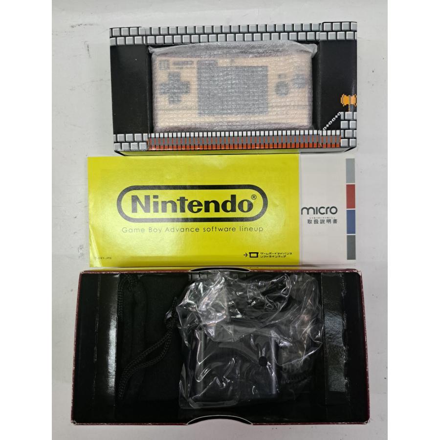 ゲームボーイミクロ本体 ファミコンバージョン IIコンVerのフェイスプレート付き |  | 01