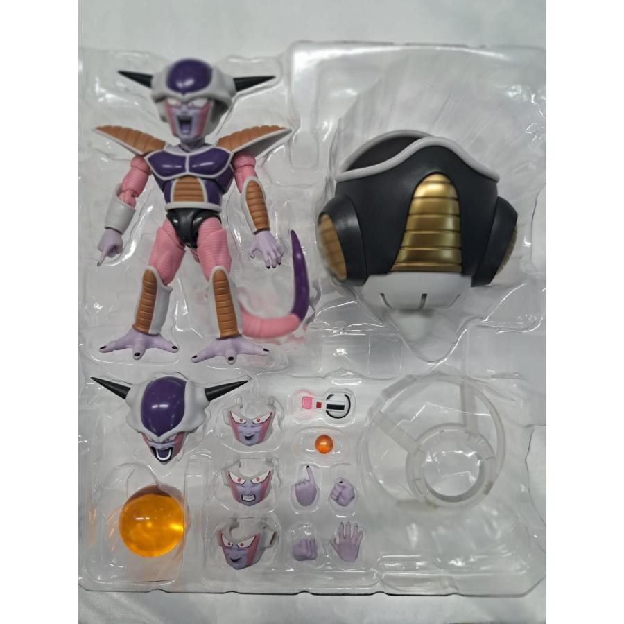 S.H.Figuarts フリーザ 第一形態 ＆ フリーザポッド ドラゴンボールZ フィギュア |  | 01