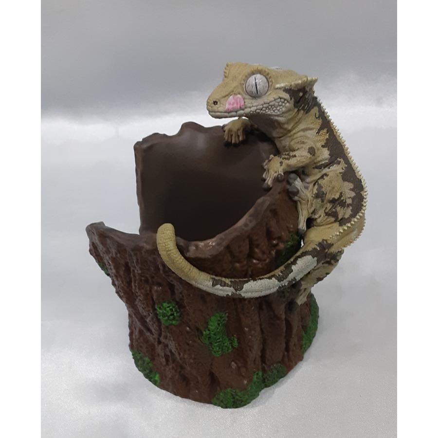 D賞 クレステッドゲッコーと止まり木小物入れ 一番くじ 爬虫類＆両生類 Tiny Friends vol.2 フィギュア 未開封 |  | 04