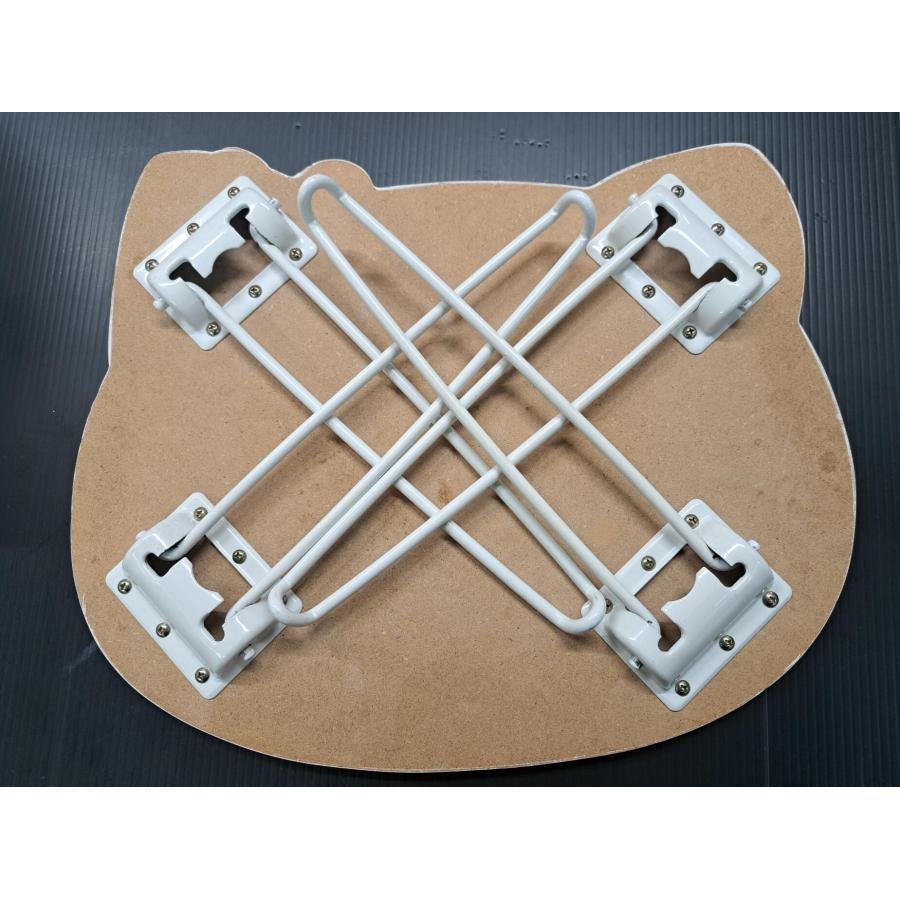ハローキティ 折りたたみテーブル 約37×43cm |  | 03