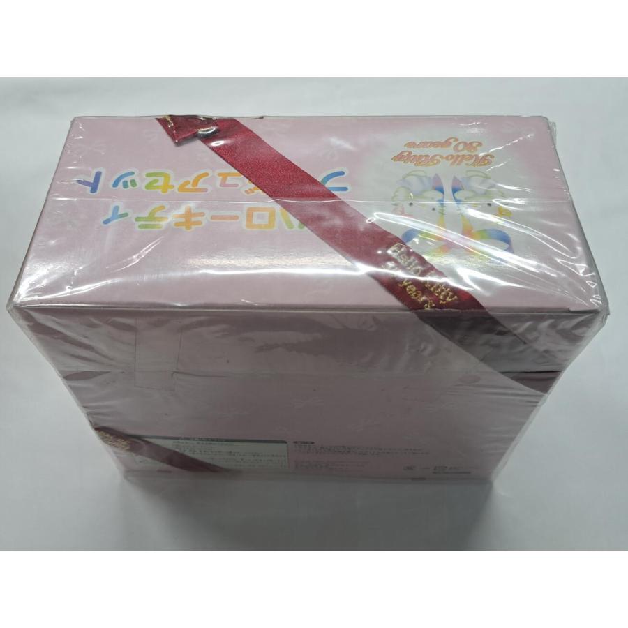 ハローキティ フィギュアセット 1974年スタイル 2004年スタイル |  | 01