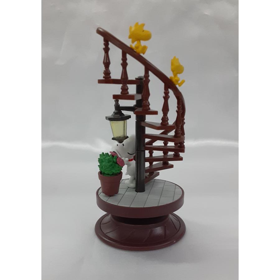 Snoopy Spiral Diorama Spiral Staircase 螺旋階段 スヌーピー リーメント スパイラルジオラマ フィギュア |  | 03