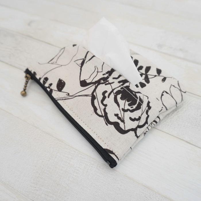 お礼 ティッシュ ポーチ 花柄 小物入れ 日本製 プレゼント かわいい ティッシュポーチ モノトーン フラワー P035 イニシャルポーチ Brilliantcolors 通販 Yahoo ショッピング