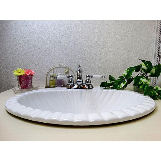 ウエッジウッドホワイト陶器 貝殻型 デザートボウル ウエッジウッドホワイト陶器 貝殻型 デザートボウル