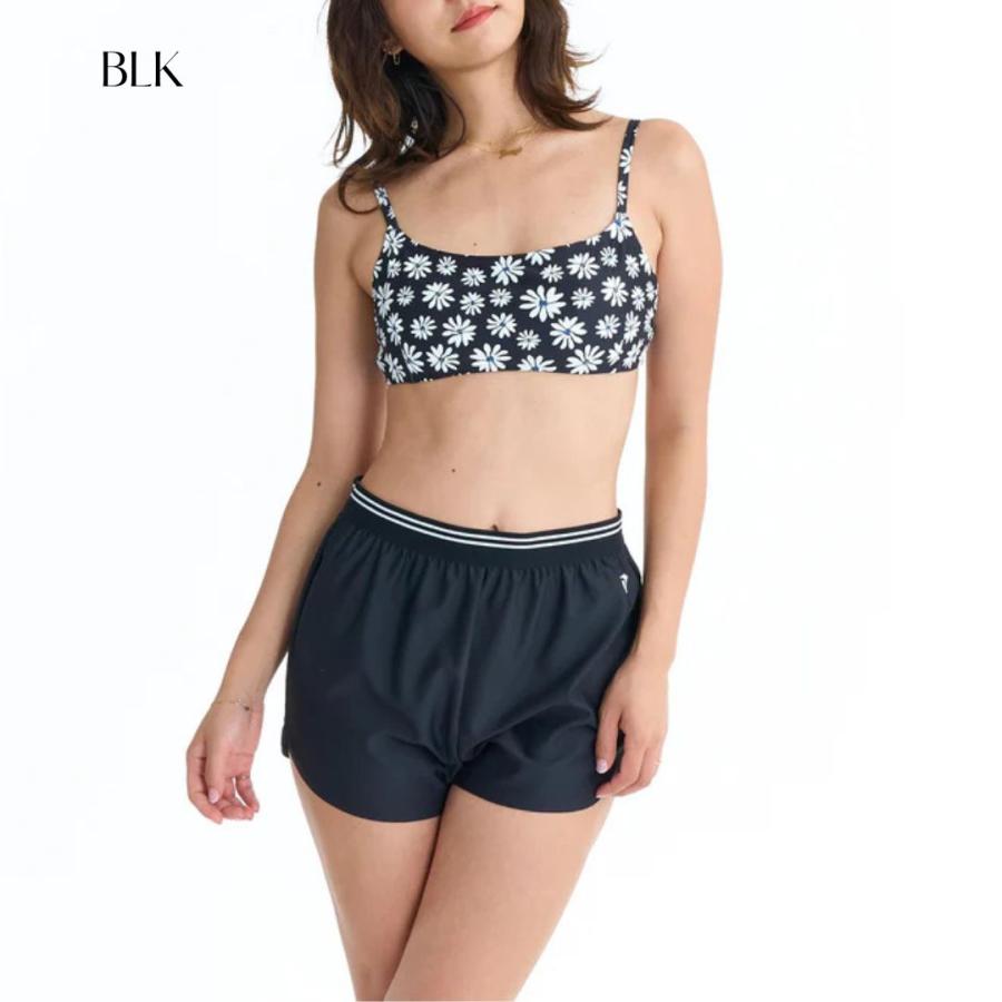 ROXY（ロキシー） 4点セット ラッシュTシャツ ボードショーツ付き
