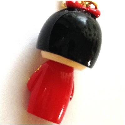 キーホルダー 桜ちゃん 人気の赤色 お人形 和風 マスコット 全国送料