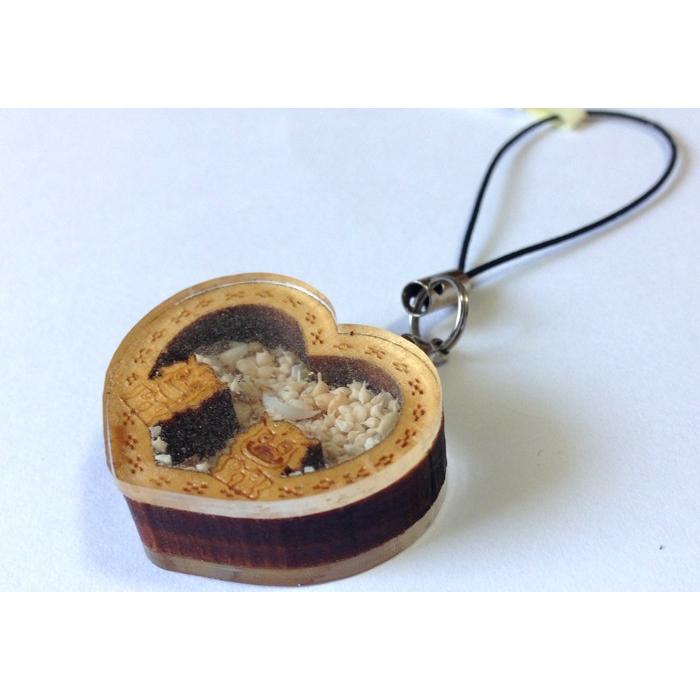 ハートストラップ 木彫り ショーケース 星砂 ミニ貝殻 シーサー WOOD