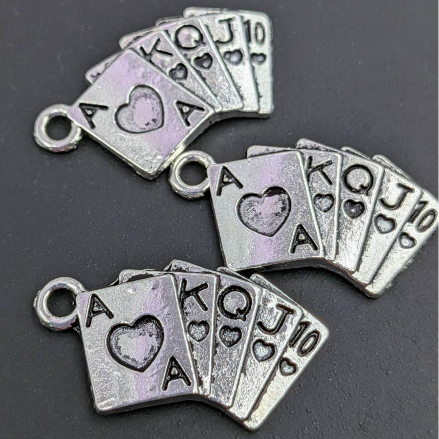 ビーズクラブ チャーム トランプ シルバー 不思議の国のアリス 10個 23mm : ビーズクラブ - 通販 - Yahoo!ショッピング