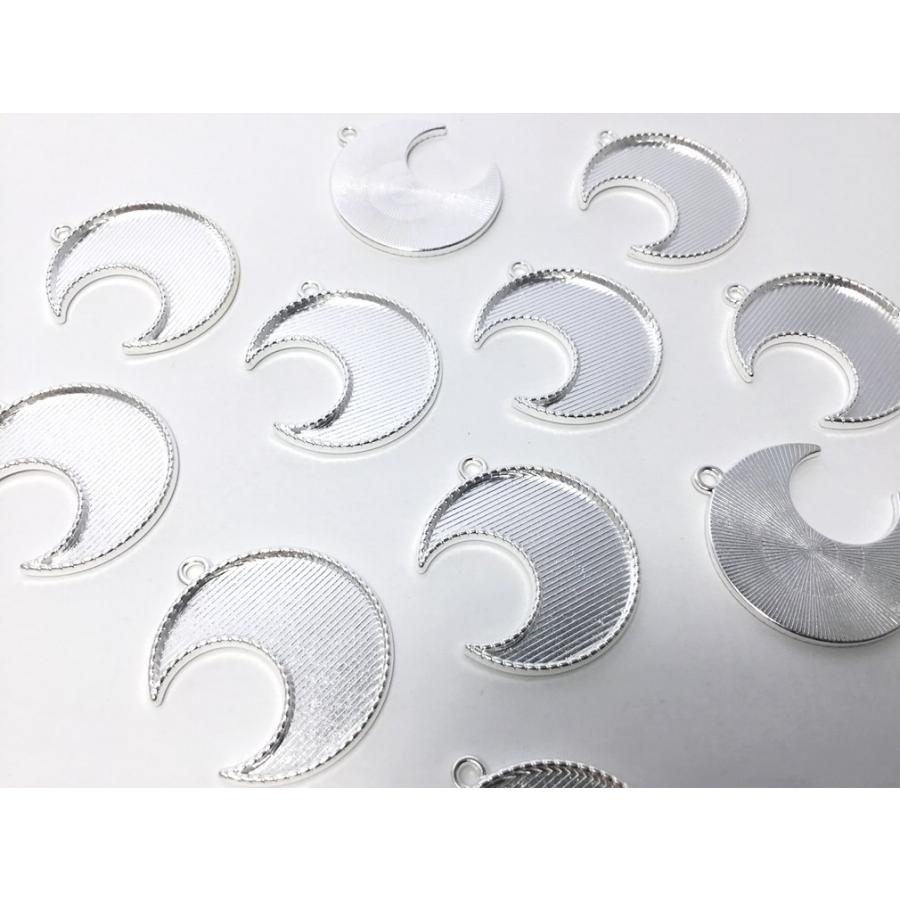 1個 ビーズクラブ レジン ミール皿 三日月 Crescent Moon 古代銀 フレーム 37mm 台座 フレーム メタルパーツ | ビーズクラブ