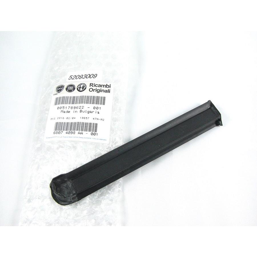 FIAT（フィアット） 純正 Aピラーモール 右側 メッキ無し 52093009 500