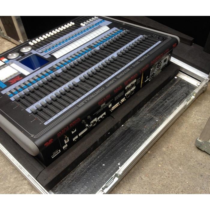 Beamtec Avolites Pearl 2010 中古 DMX 調光卓 Fight Case 付き