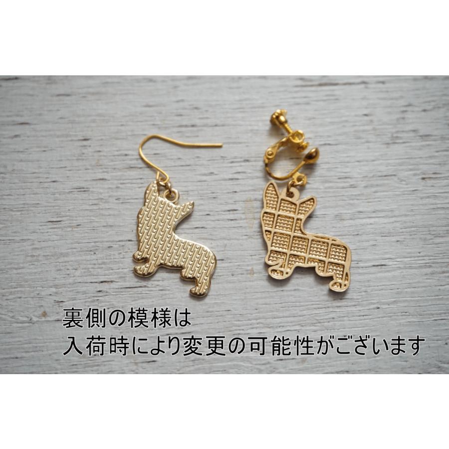 コーギー（ホワイト＆レッド、トライカラー）のピアス かわいい