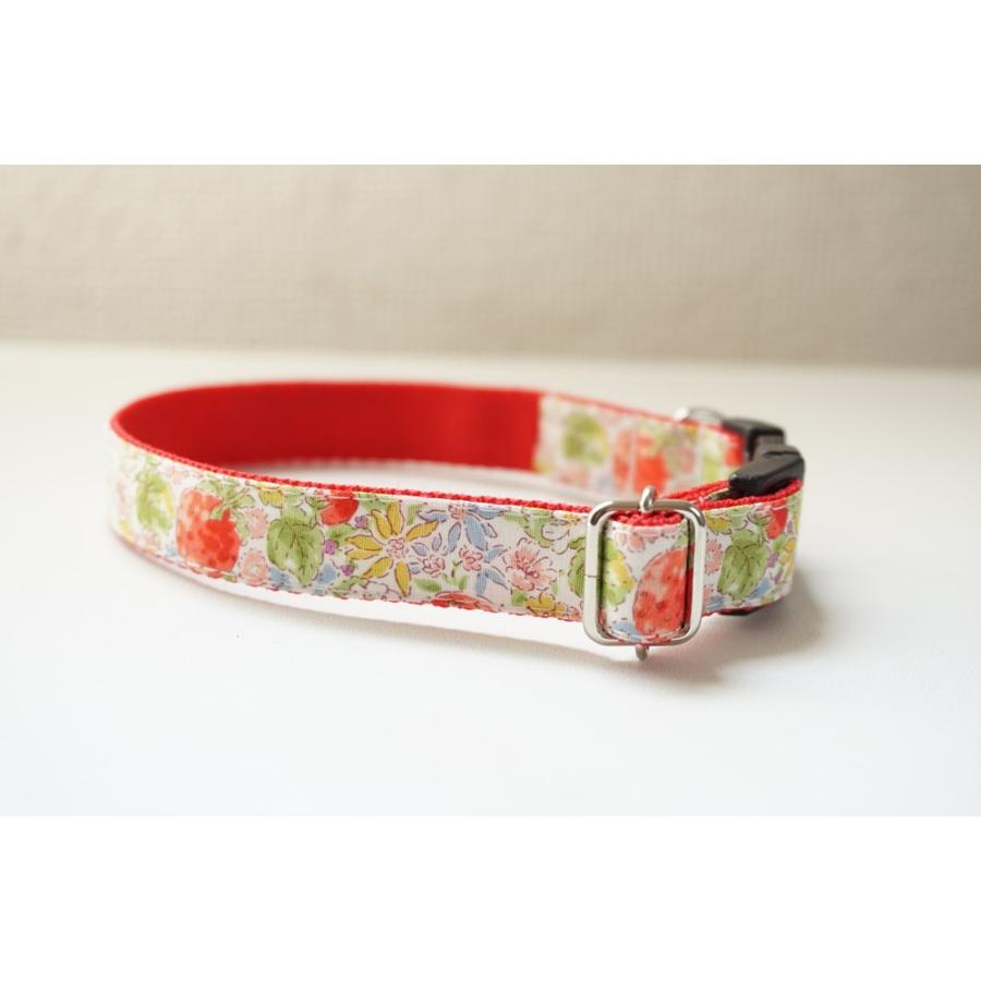 犬用首輪 ハーネス ストロベリーフラワー 全１色 オーダーメイド品 子犬 小型犬 中型犬 花柄 猫の首輪 １０mm いちご イチゴ Strawberry Flower C Beans Factory Yahoo 店 通販 Yahoo ショッピング