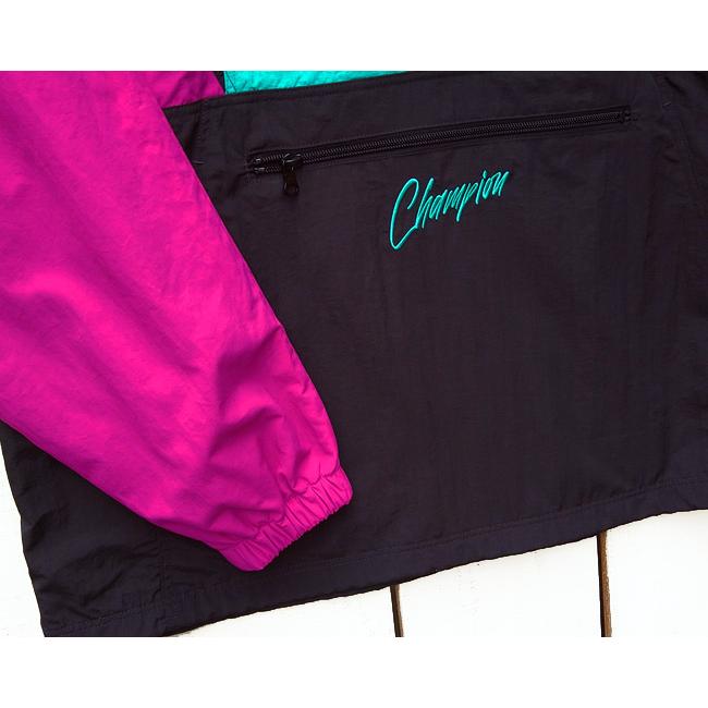 美品　アメリカーナ×チャンピョン　コラボ　アノラック　ブラック　バックロゴ Champion（チャンピオン） セール アノラックパーカー ポケットロゴ