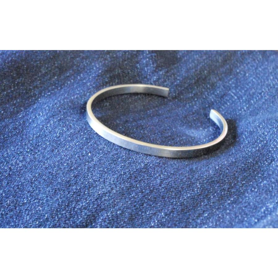 HYKE シルバーバングル Fサイズ　ハイク　アクセサリー HYKE シルバーバングル Fサイズ ハイク アクセサリー - メルカリ