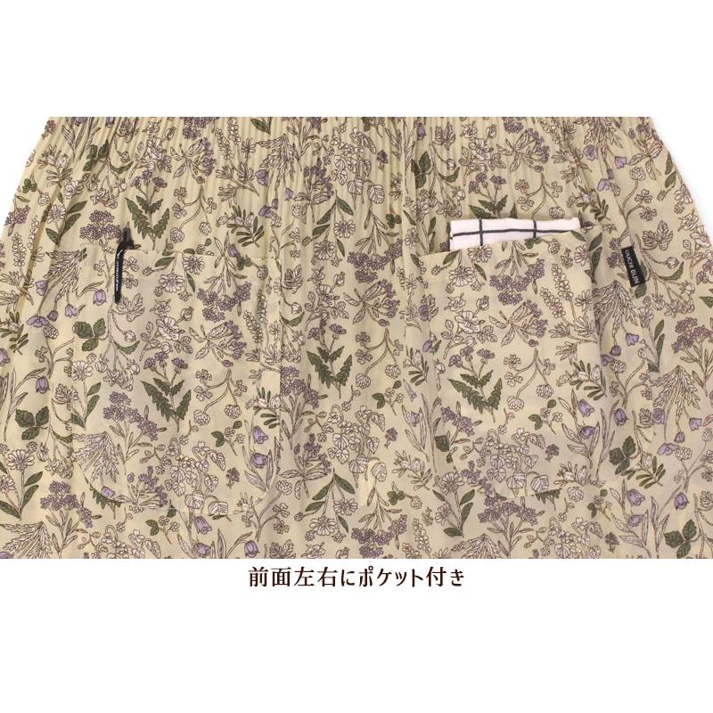 ★未使用　カネコイサオ　薔薇　小花　前ポケット　エプロン　茶系＆薔薇柄Ｔシャツ エプロン タブリエ 胸元プリーツ M〜L フラワーモチーフ プリント 薔薇