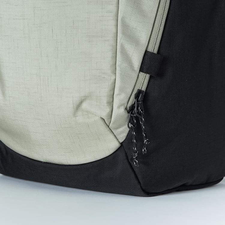 Karrimor カリマー ハイランズ 32 Ltd.23 バックパック ベージュ Karrimor カリマー ハイランズ 32 Ltd.23 バックパック ベージュ