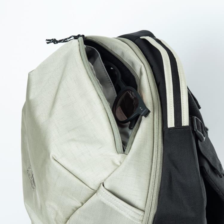 Karrimor カリマー ハイランズ 32 Ltd.23 バックパック ベージュ Karrimor カリマー ハイランズ 32 Ltd.23 バックパック ベージュ
