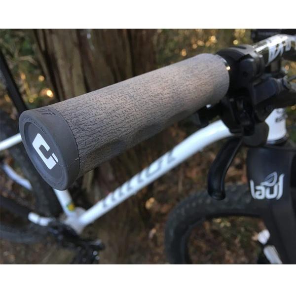 新品 未使用 Weis MFG LOCK-ONブラック グリップ ピスト 自転車 グリップ ODI DREAD LOCK ロックオングリップ 発砲ゴム素材