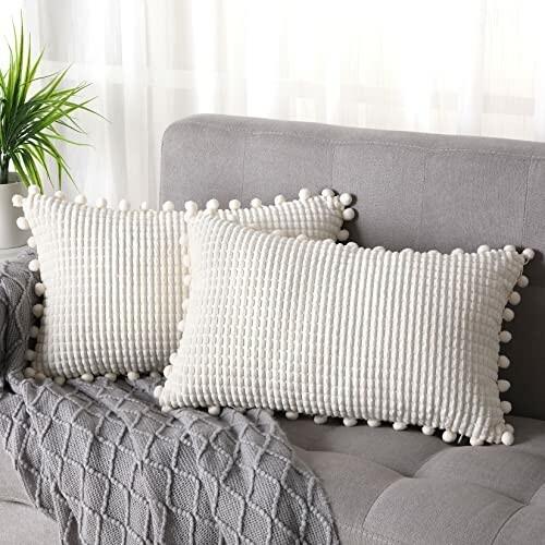 Caromio クッションカバー 30 50 白 北欧風 おしゃれ 長方形 かわいい ポンポン 玉付き コーンの粒 柔らかい 無地 Beckshop 通販 Yahoo ショッピング