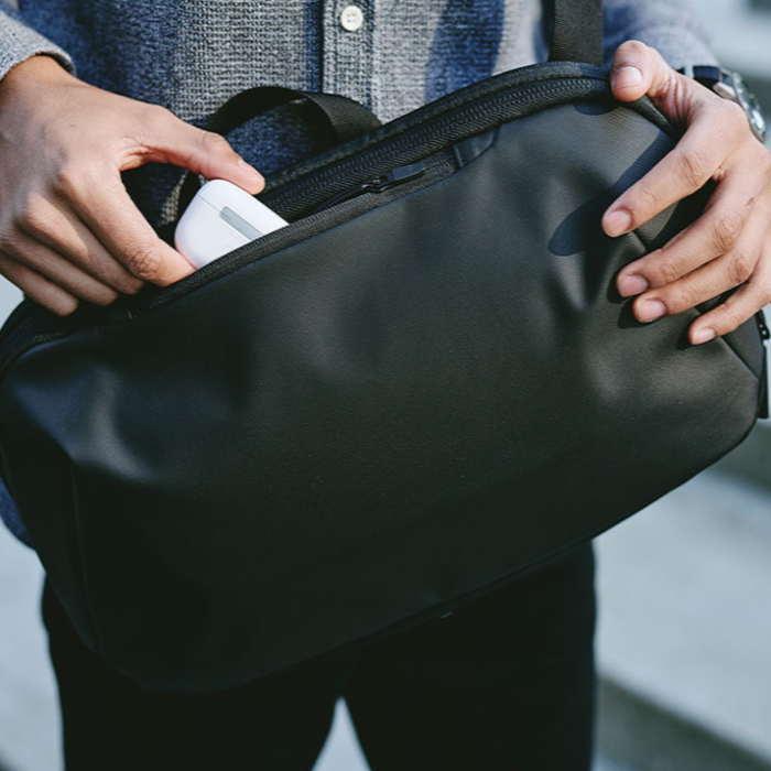 Aer Tech Sling2Black エアー テック スリング2ボディバッグ aer-31008 :aer-31008:ビーデザイン - 通販 - Yahoo!ショッピング Aer Tech Sling2Black エアー テック スリング2ボディバッグ aer-31008 :aer-31008:ビーデザイン - 通販 - Yahoo!ショッピング