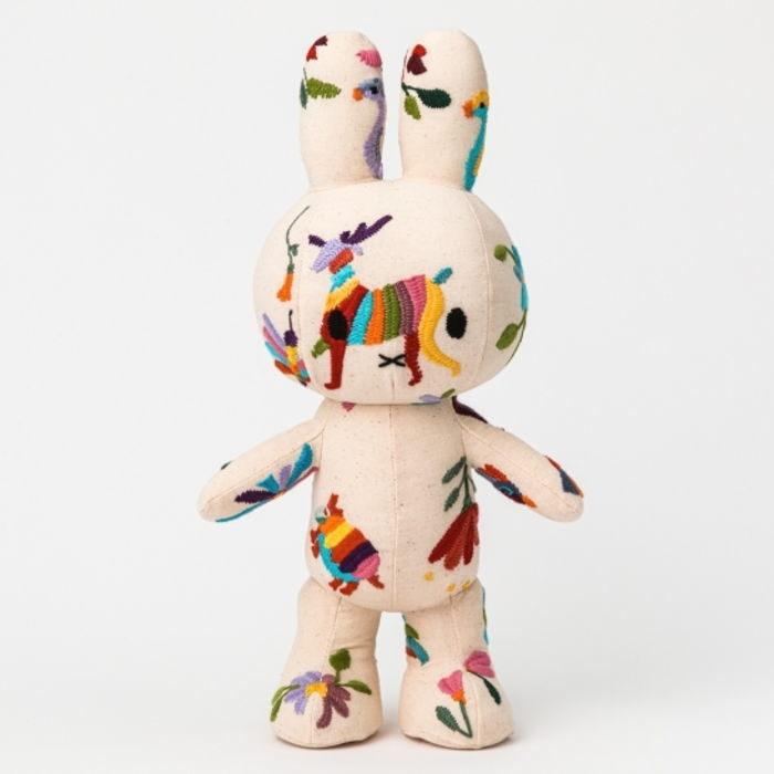 ミッフィー 生誕65周年記念限定コレクション 65th Limited Edition Miffy Tenango ぬいぐるみ Miffy Btt 065te ビーデザイン 通販 Yahoo ショッピング