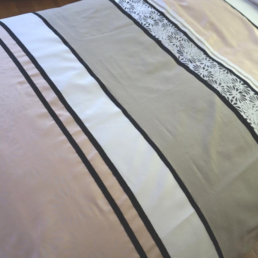 ベッドスプレッド エスピネラ ベージュ クイーン 250×270cm 1.3kg/スペイン製/日本仕様/ジャガード織/280ｃｍ超広幅デザイン生地 ベッドカバーの画像