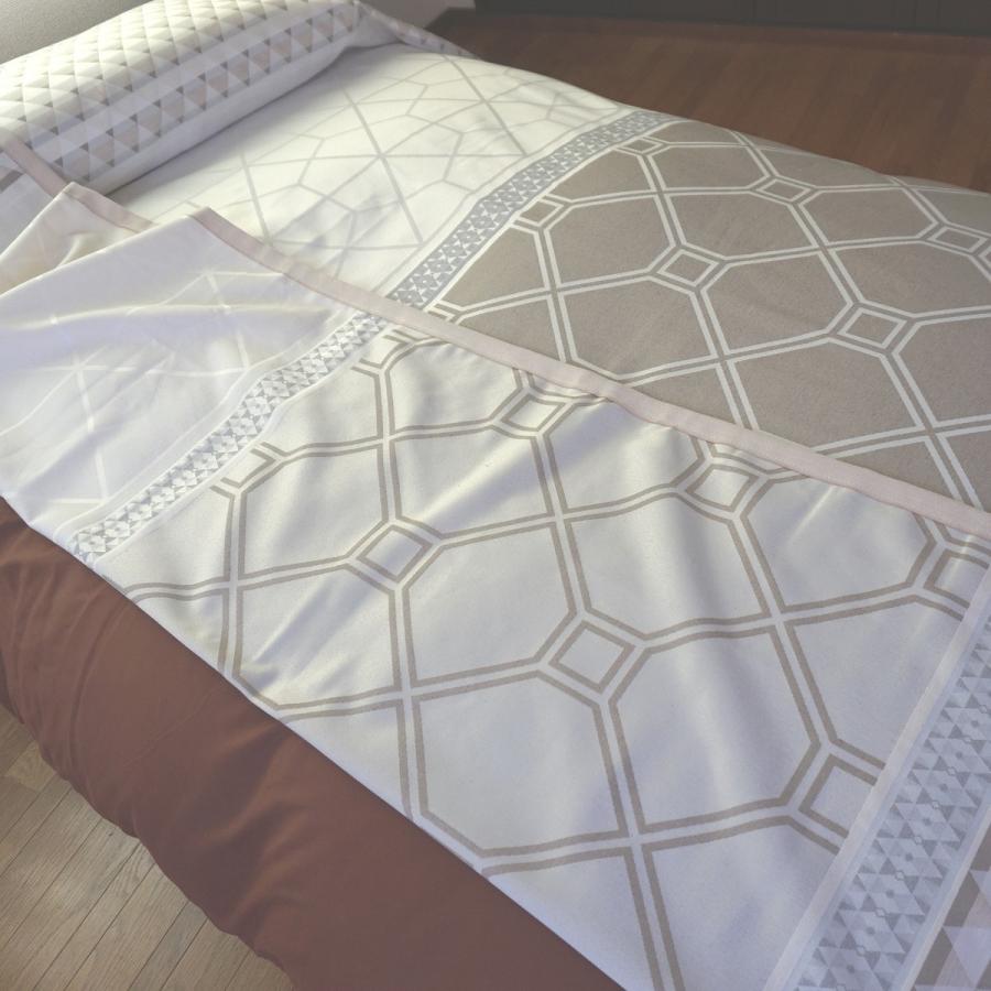 ベッドスプレッド カレン ベージュ クイーン 250×270cm 2.0kg/スペイン製/日本仕様/ジャガード織/280ｃｍ超広幅デザイン生地 ベッドカバーの画像