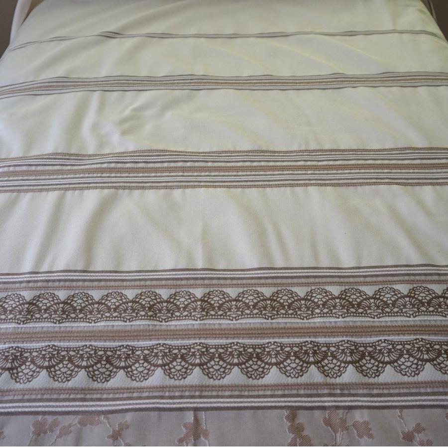 ベッドスプレッド タイスパノ クイーン 250×270cm 1.7kg/スペイン製/日本仕様/ジャガード織/280ｃｍ超広幅デザイン生地/の画像