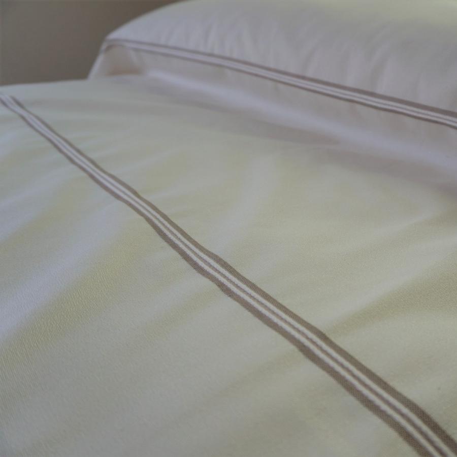 ベッドスプレッド タイスパノ クイーン 250×270cm 1.7kg/スペイン製/日本仕様/ジャガード織/280ｃｍ超広幅デザイン生地/の画像