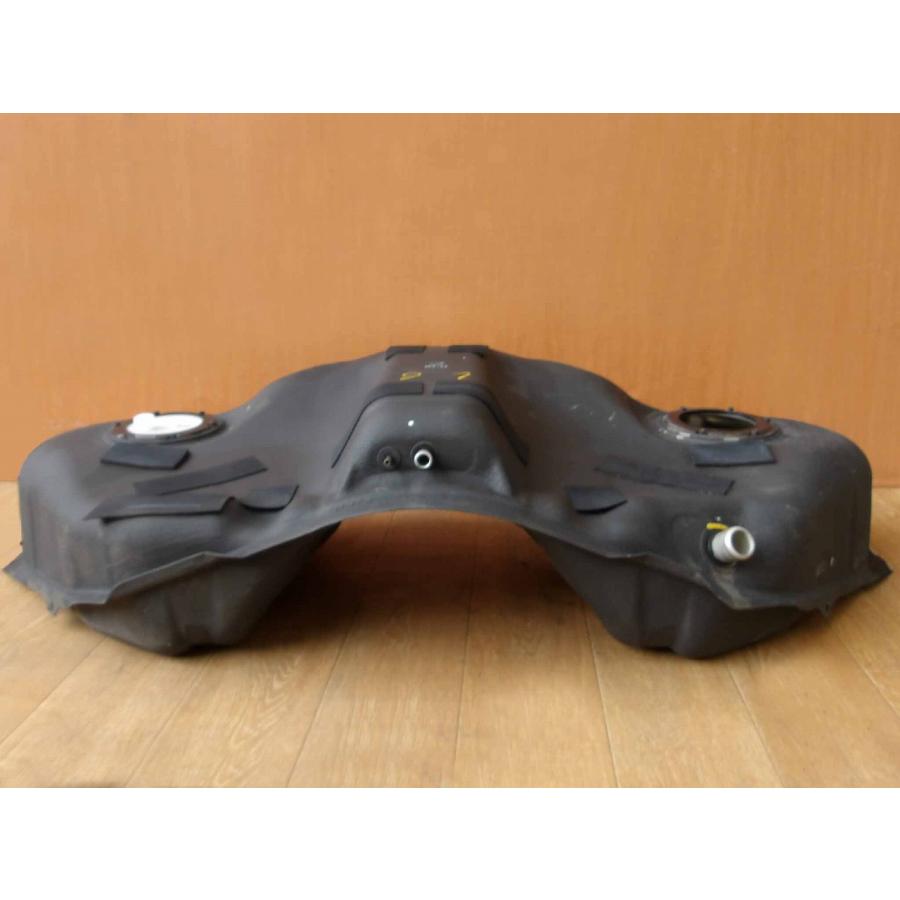 R2 スカイライン RV37 フューエルタンク/ガソリンタンク/燃料タンク |  | 02