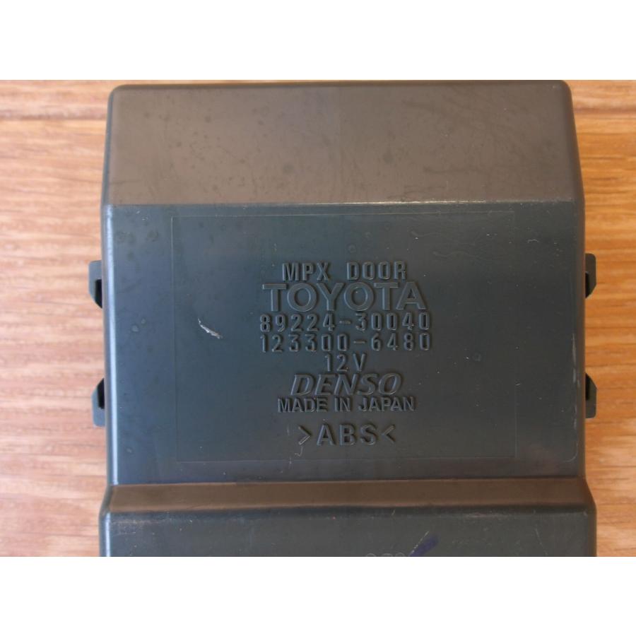 H19 クラウンマジェスタ UZS186 右リアドアMPXコンピューター |  | 01