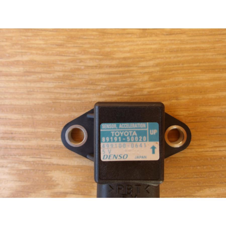 H19 クラウンマジェスタ UZS186 アクセルレーションセンサー |  | 01