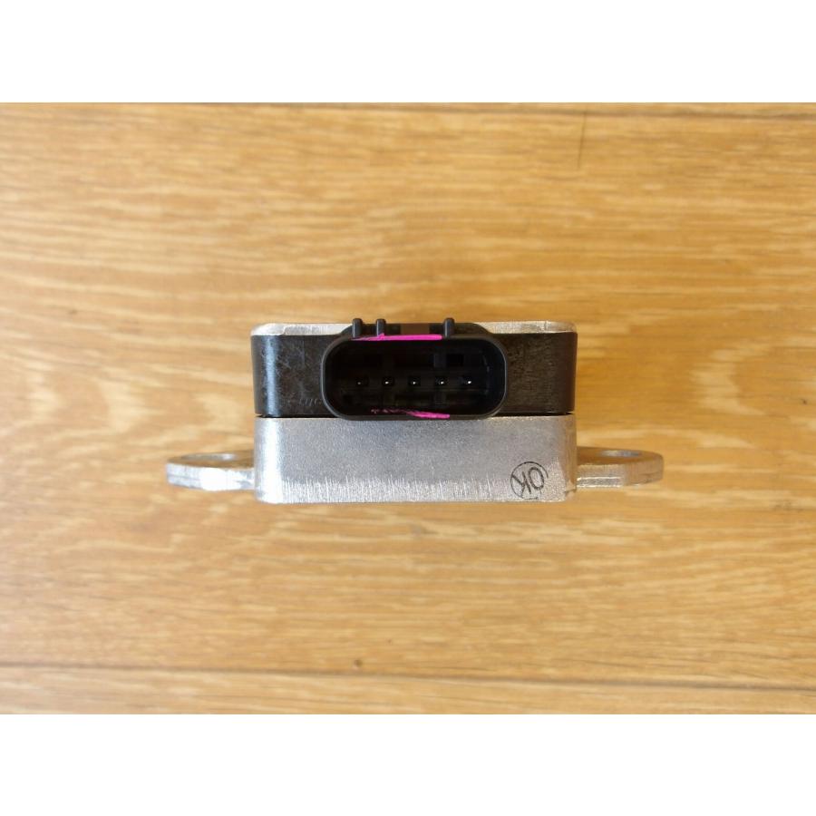 H19 クラウンマジェスタ UZS186 ヨーレートセンサー/Gセンサー/グラビティセンサー |  | 03