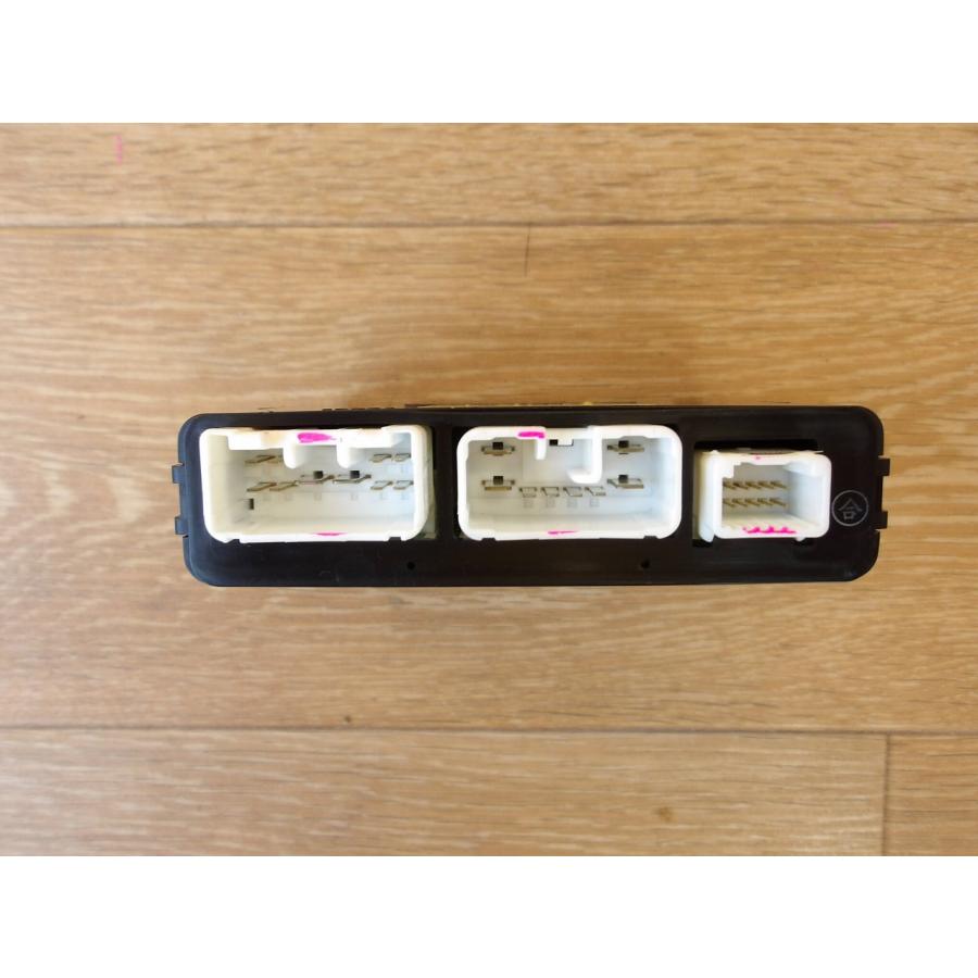 H19 クラウンマジェスタ UZS186 BCMコンピューター/ボディコントロールモジュール |  | 03