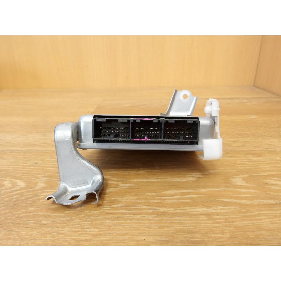 H19 クラウンマジェスタ UZS186 サスペンションコンピューター |  | 03